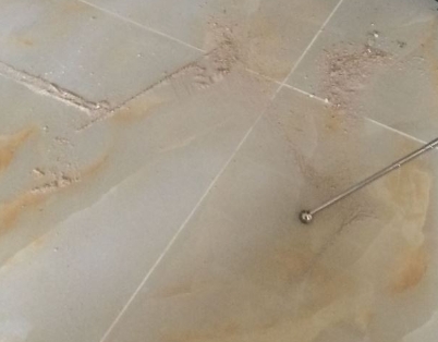 阳春瓷砖空鼓维修公司分享粘合剂选择不当在瓷砖铺贴过程中可能导致以下问题